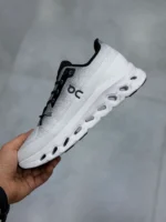 کتونی ان رانینگ کلودتیلت رنگ اصلی On Runing CloudTilt - تصویر 4