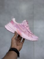 کتونی نایک V2K Run صورتی گلدار Nike V2K Run Pink Foma Arctic Pink - تصویر 2