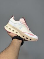 کتونی آن رانینگ کلودنوا کرم صورتی خاکستری On Running Cloudnova X Beige & Grey