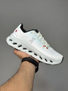 کتونی آن رانینگ کلودتیلت سفید آبی روشن On Running Cloudtilt White Light Blue
