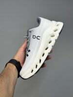 کتونی آن رانینگ کلودتیلت سفید طوسی On Running Cloudtilt Rock Ivory - تصویر 4