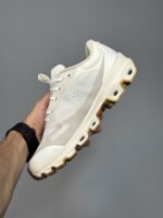 کتونی آن رانینگ کلودونچر 2 کرم خردلی |  LOEWE On Running Cloudventure 2.0 - تصویر 4